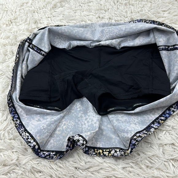 Lululemon Pace Rival Skirt (Tall) *No Panels 15" Floral Metropolis Multi / Black - Picture 3 of 6